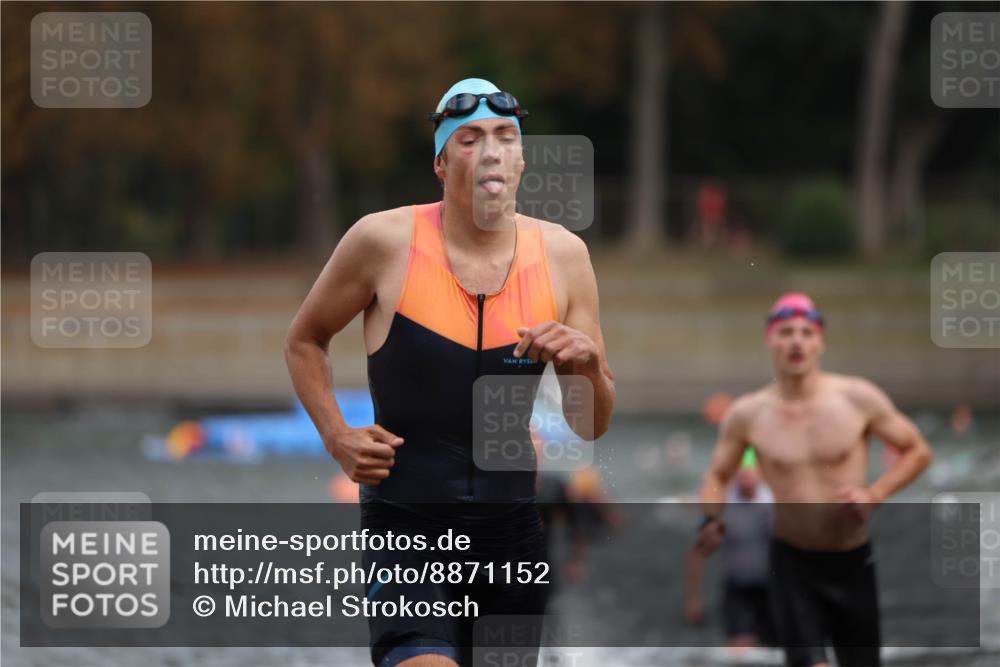 14.09.2025 - Stadtparktriathlon Michael Strokosch http://msf.ph/oto/8871152 14.09.2025 11:31:36 Schwimmen 1025, 1051, 1062, 1065, 1109 meine-sportfotos.de