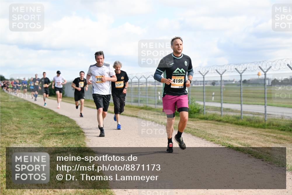 14.09.2025 - Airport Race Dr. Thomas Lammeyer http://msf.ph/oto/8871173 14.09.2025 12:15:45 Laufen 200, 1341, 4195, 4195 meine-sportfotos.de
