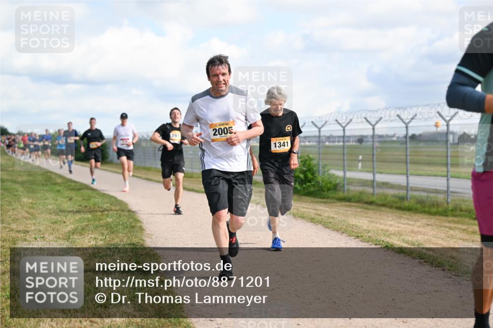 14.09.2025 - Airport Race Dr. Thomas Lammeyer http://msf.ph/oto/8871201 14.09.2025 12:15:47 Laufen 191, 2005, 1341 meine-sportfotos.de