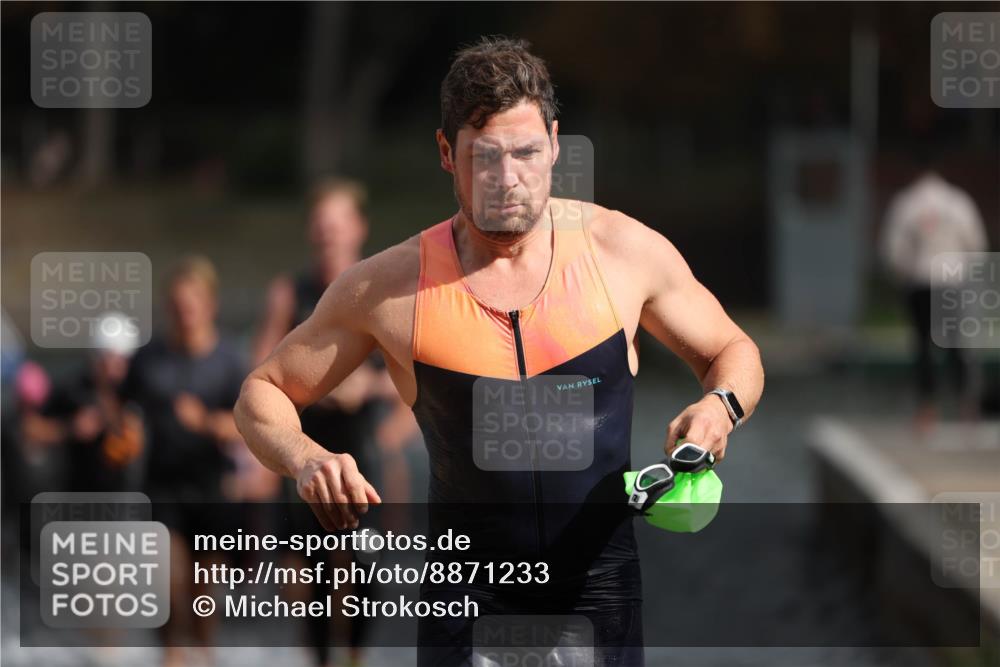 14.09.2025 - Stadtparktriathlon Michael Strokosch http://msf.ph/oto/8871233 14.09.2025 11:31:58 Schwimmen 1033, 1040, 1043, 1073, 1077, 1080, 1091, 1102, 1107 meine-sportfotos.de