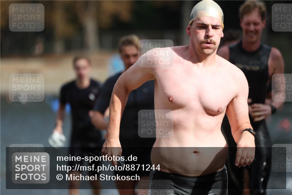14.09.2025 - Stadtparktriathlon Michael Strokosch http://msf.ph/oto/8871244 14.09.2025 11:32:02 Schwimmen 1033, 1040, 1043, 1073, 1077, 1080, 1091, 1102 meine-sportfotos.de