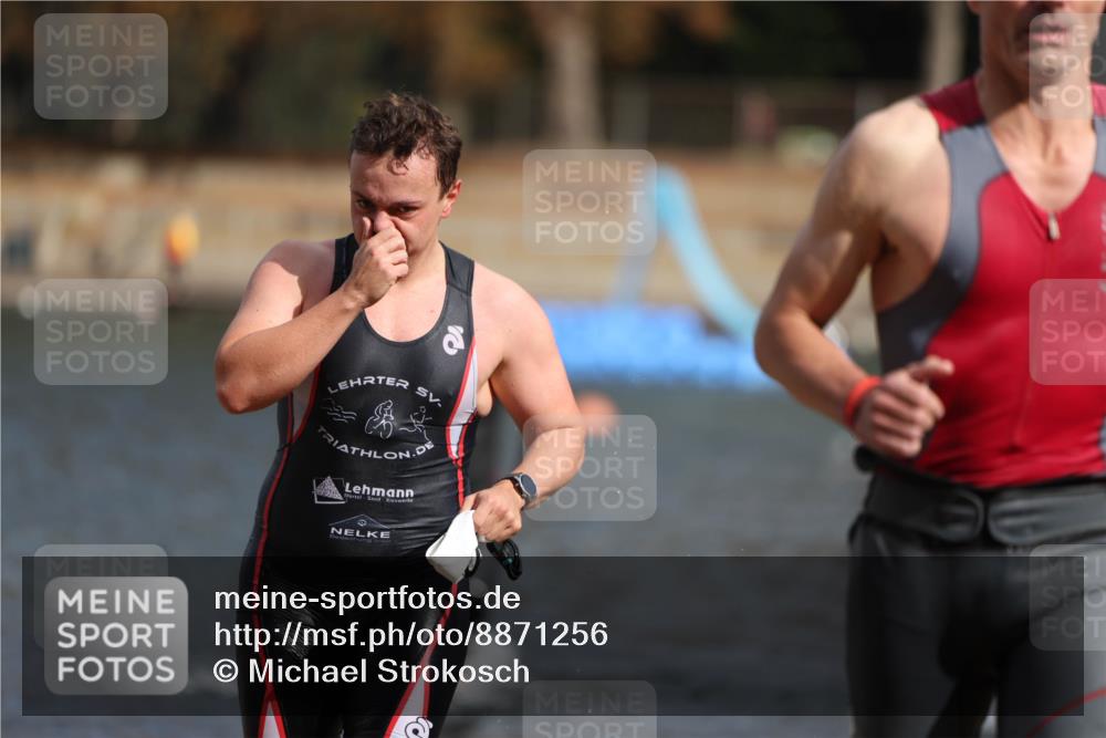 14.09.2025 - Stadtparktriathlon Michael Strokosch http://msf.ph/oto/8871256 14.09.2025 11:32:07 Schwimmen 1033, 1040, 1046, 1047, 1073, 1080, 1102 meine-sportfotos.de
