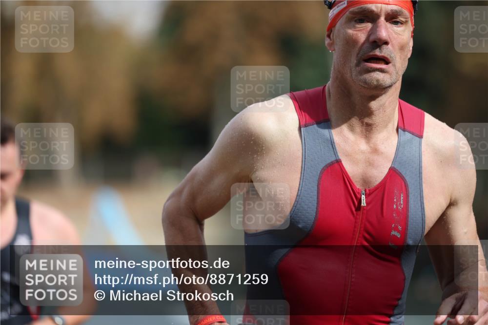 14.09.2025 - Stadtparktriathlon Michael Strokosch http://msf.ph/oto/8871259 14.09.2025 11:32:08 Schwimmen 1046, 1047, 1073, 1102 meine-sportfotos.de