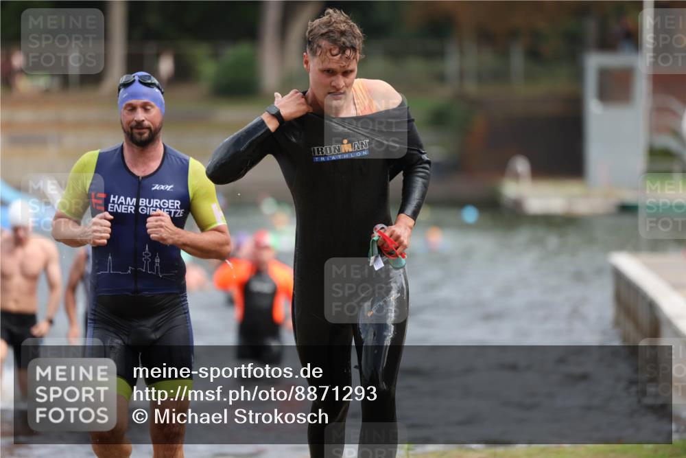 14.09.2025 - Stadtparktriathlon Michael Strokosch http://msf.ph/oto/8871293 14.09.2025 11:32:28 Schwimmen 1054, 1064, 1087, 1088, 1095 meine-sportfotos.de