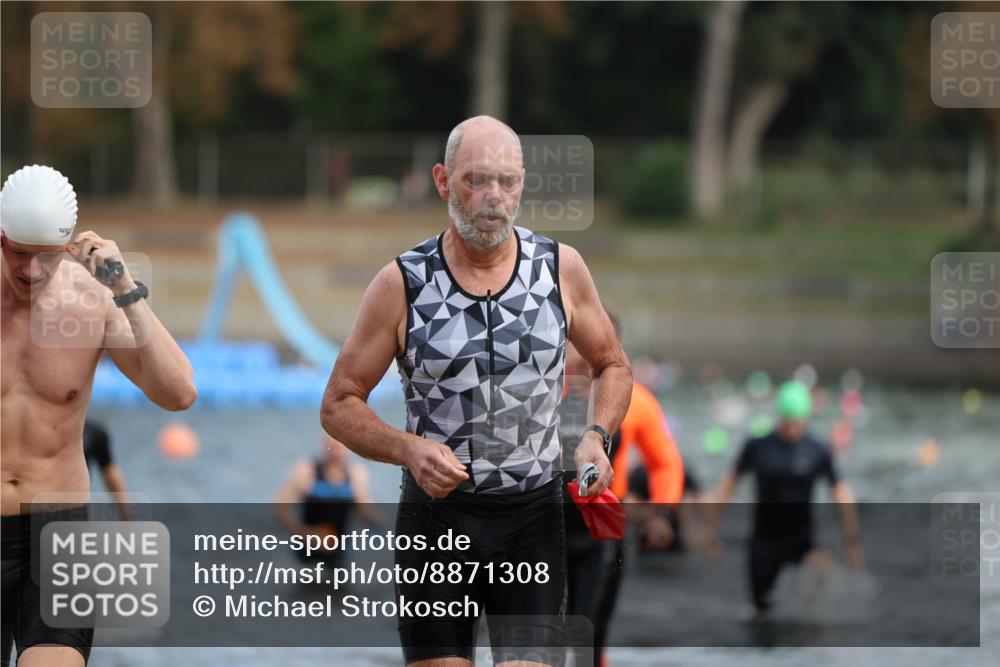 14.09.2025 - Stadtparktriathlon Michael Strokosch http://msf.ph/oto/8871308 14.09.2025 11:32:35 Schwimmen 1031, 1063, 1064, 1086, 1087, 1088 meine-sportfotos.de