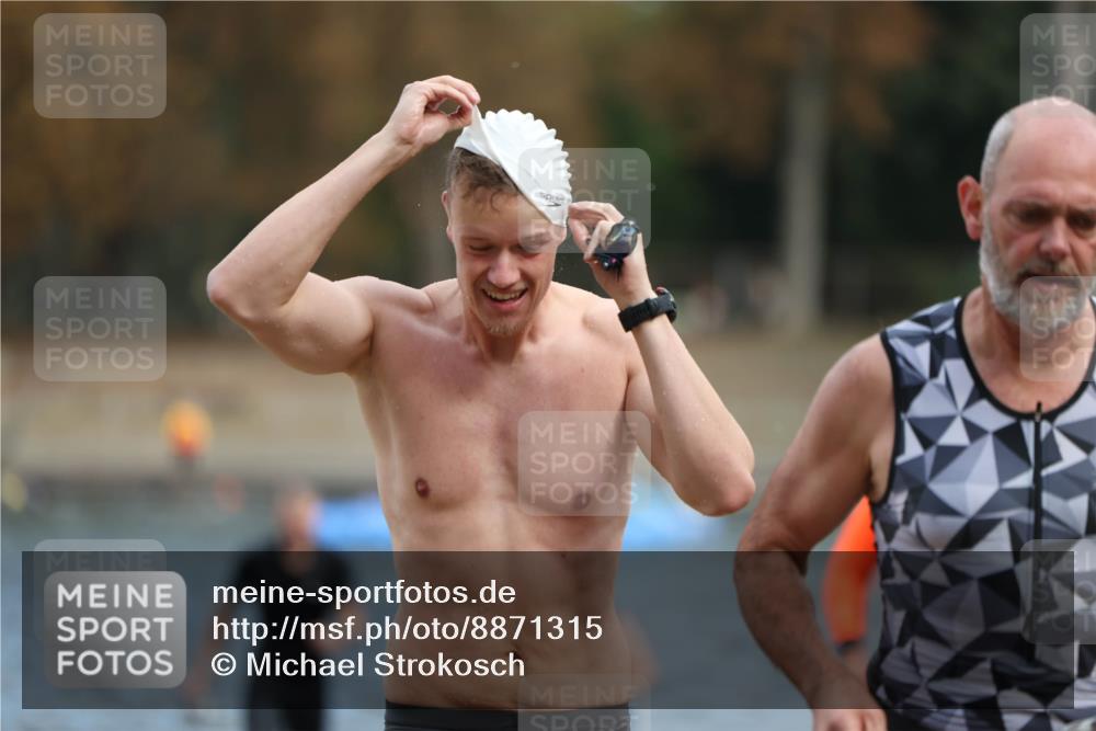 14.09.2025 - Stadtparktriathlon Michael Strokosch http://msf.ph/oto/8871315 14.09.2025 11:32:36 Schwimmen 1031, 1063, 1064, 1086, 1087, 1088 meine-sportfotos.de