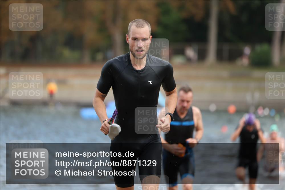 14.09.2025 - Stadtparktriathlon Michael Strokosch http://msf.ph/oto/8871329 14.09.2025 11:32:43 Schwimmen 1026, 1031, 1063, 1086, 1087 meine-sportfotos.de