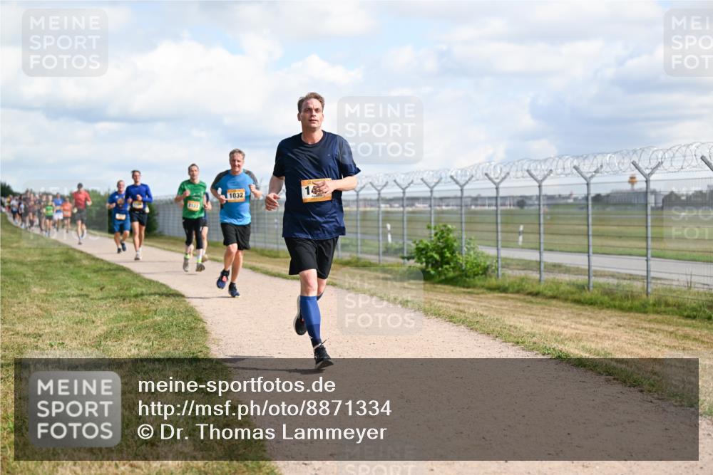 14.09.2025 - Airport Race Dr. Thomas Lammeyer http://msf.ph/oto/8871334 14.09.2025 12:15:55 Laufen 2122, 1032, 14 meine-sportfotos.de