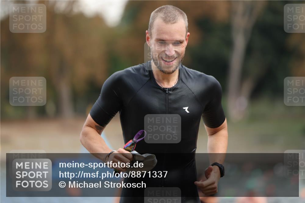 14.09.2025 - Stadtparktriathlon Michael Strokosch http://msf.ph/oto/8871337 14.09.2025 11:32:44 Schwimmen 1026, 1031, 1063, 1086 meine-sportfotos.de