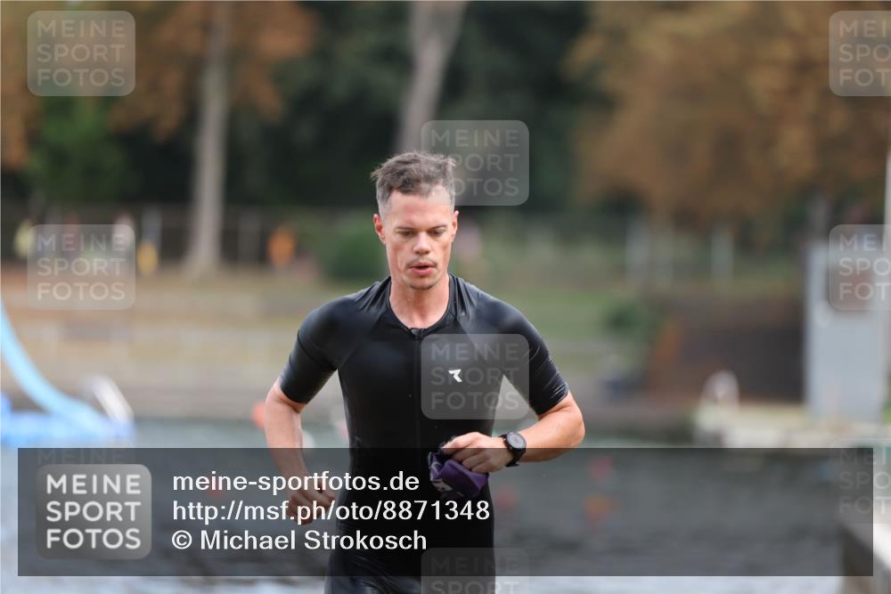 14.09.2025 - Stadtparktriathlon Michael Strokosch http://msf.ph/oto/8871348 14.09.2025 11:32:50 Schwimmen 1026, 1031, 1053, 1086 meine-sportfotos.de