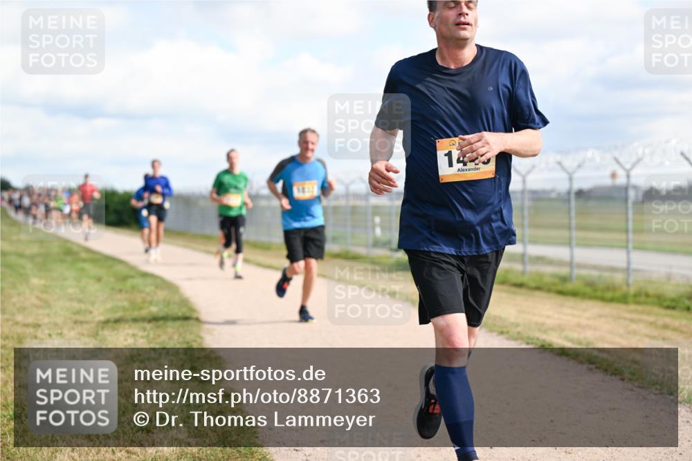 14.09.2025 - Airport Race Dr. Thomas Lammeyer http://msf.ph/oto/8871363 14.09.2025 12:15:56 Laufen 1400 meine-sportfotos.de