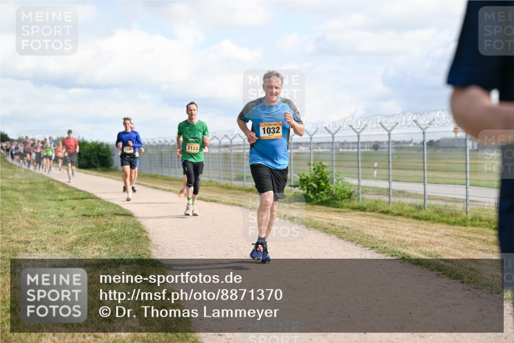 14.09.2025 - Airport Race Dr. Thomas Lammeyer http://msf.ph/oto/8871370 14.09.2025 12:15:57 Laufen 2122, 1032 meine-sportfotos.de