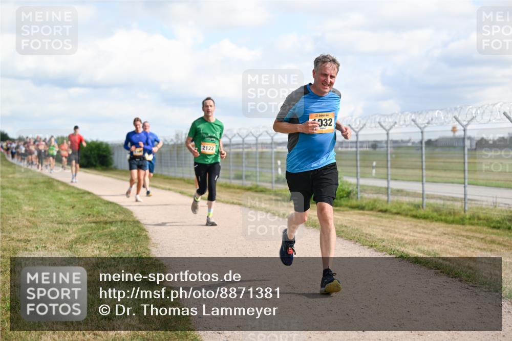 14.09.2025 - Airport Race Dr. Thomas Lammeyer http://msf.ph/oto/8871381 14.09.2025 12:15:58 Laufen 2122 meine-sportfotos.de