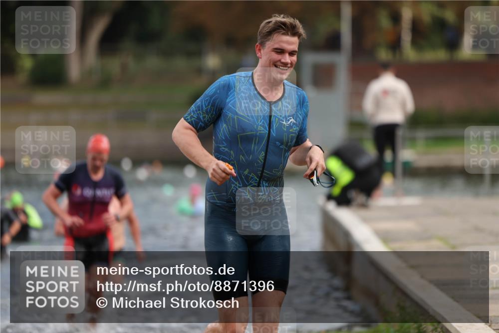 14.09.2025 - Stadtparktriathlon Michael Strokosch http://msf.ph/oto/8871396 14.09.2025 11:33:17 Schwimmen 1058, 1060, 1078, 1079, 1120 meine-sportfotos.de