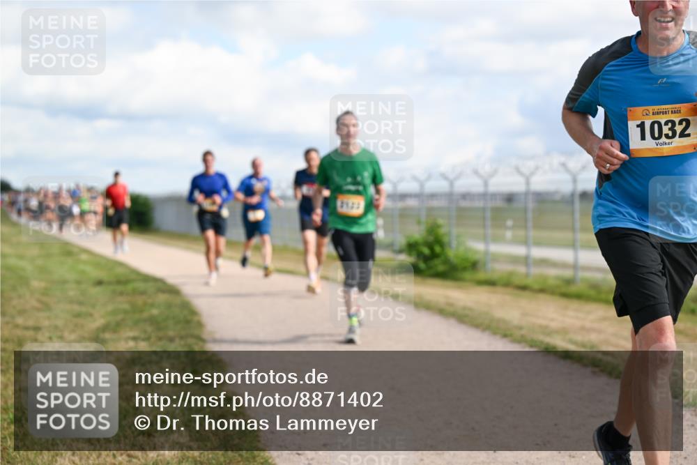 14.09.2025 - Airport Race Dr. Thomas Lammeyer http://msf.ph/oto/8871402 14.09.2025 12:15:59 Laufen 3522, 1032 meine-sportfotos.de