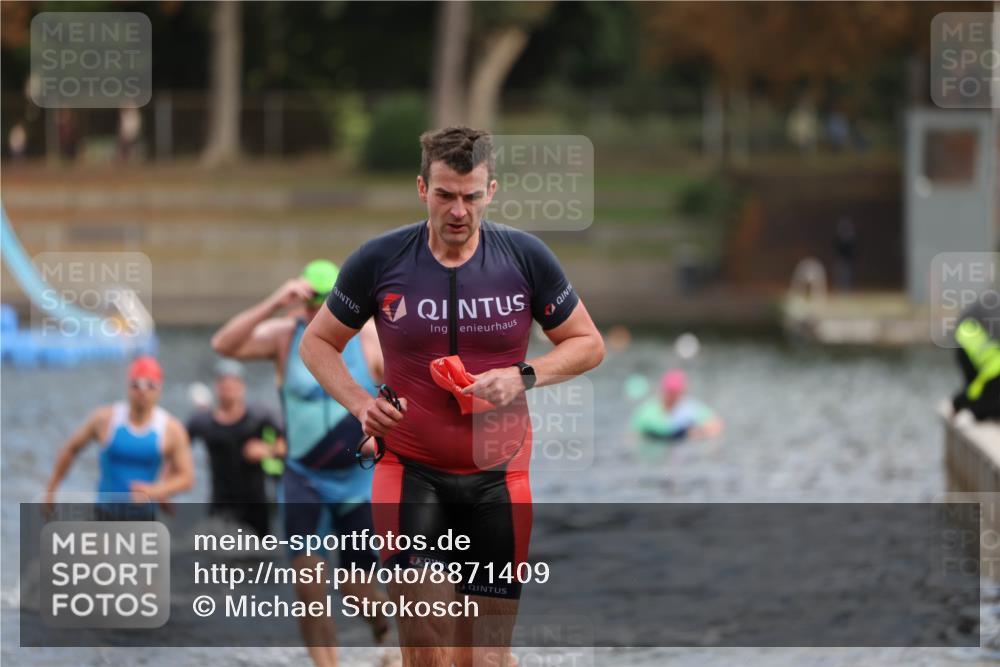 14.09.2025 - Stadtparktriathlon Michael Strokosch http://msf.ph/oto/8871409 14.09.2025 11:33:20 Schwimmen 1058, 1060, 1078, 1079, 1108, 1120 meine-sportfotos.de