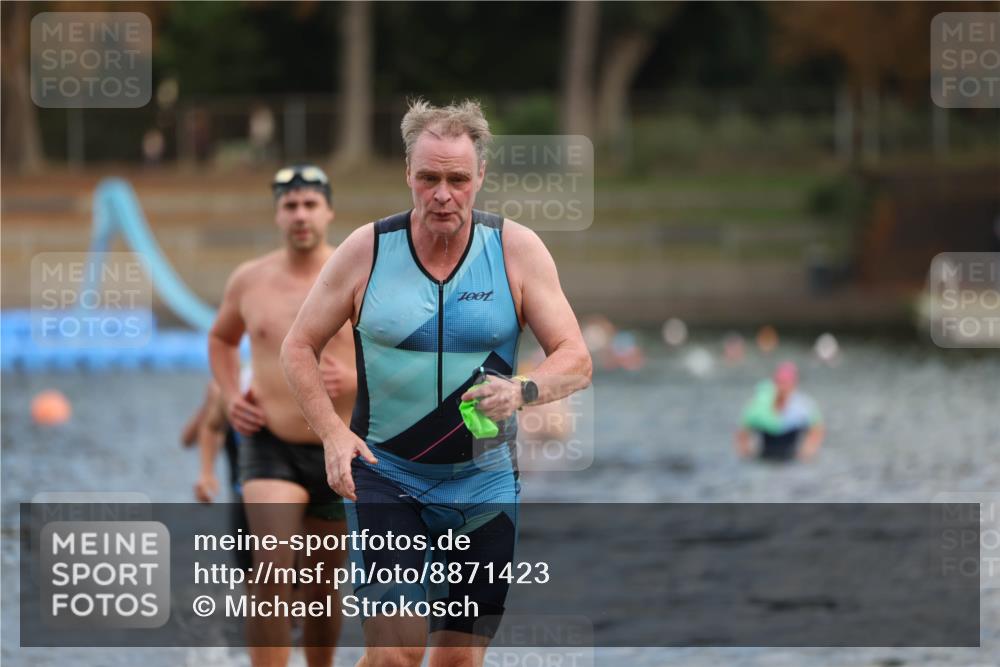 14.09.2025 - Stadtparktriathlon Michael Strokosch http://msf.ph/oto/8871423 14.09.2025 11:33:23 Schwimmen 1058, 1060, 1078, 1079, 1108 meine-sportfotos.de