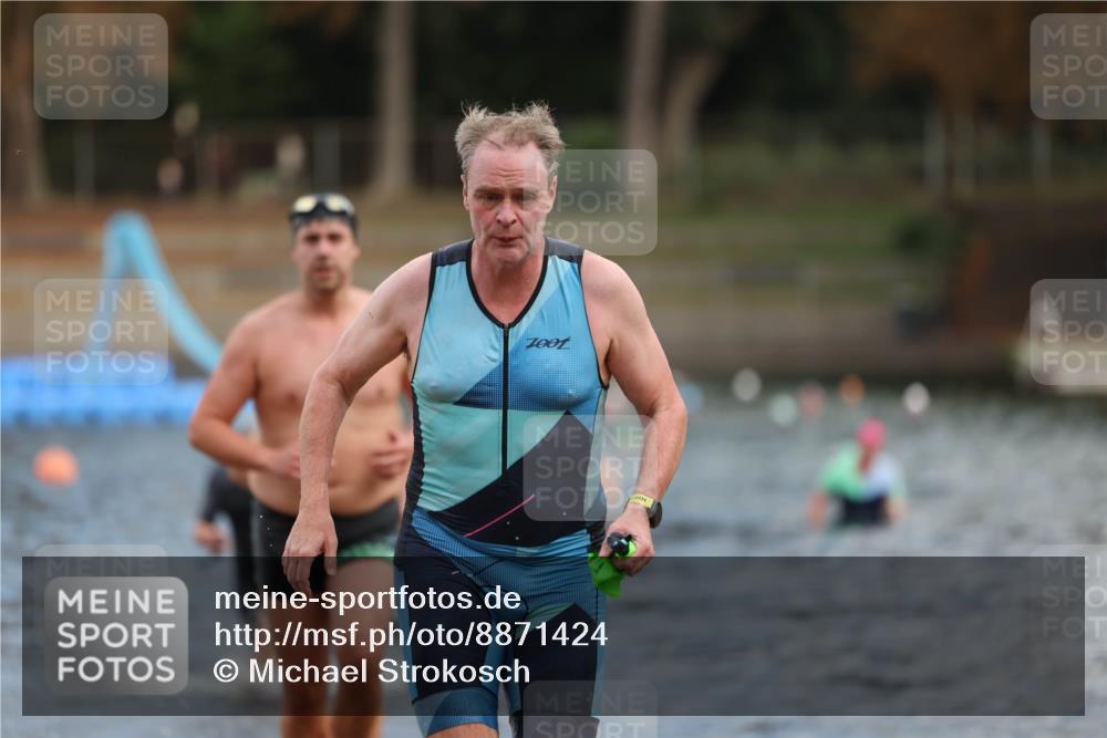 14.09.2025 - Stadtparktriathlon Michael Strokosch http://msf.ph/oto/8871424 14.09.2025 11:33:24 Schwimmen 1058, 1060, 1078, 1079, 1108 meine-sportfotos.de