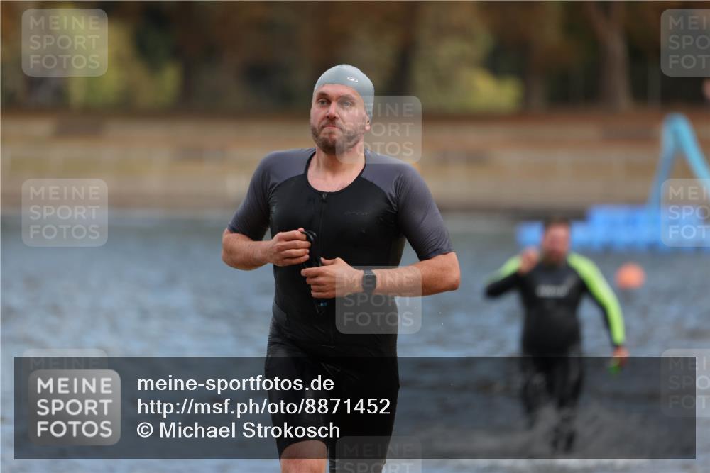 14.09.2025 - Stadtparktriathlon Michael Strokosch http://msf.ph/oto/8871452 14.09.2025 11:33:31 Schwimmen 1022, 1078, 1108 meine-sportfotos.de