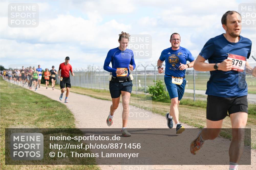14.09.2025 - Airport Race Dr. Thomas Lammeyer http://msf.ph/oto/8871456 14.09.2025 12:16:02 Laufen 457, 879 meine-sportfotos.de