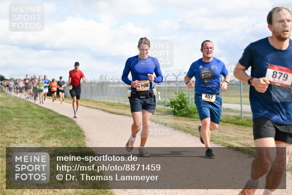 14.09.2025 - Airport Race Dr. Thomas Lammeyer http://msf.ph/oto/8871459 14.09.2025 12:16:02 Laufen 106, 457, 879 meine-sportfotos.de