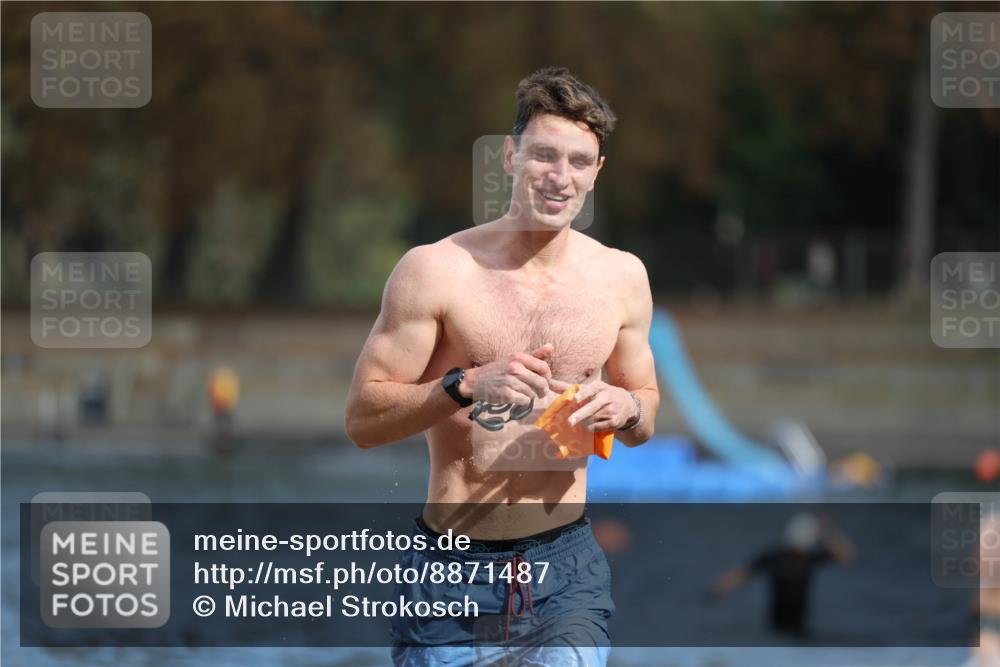 14.09.2025 - Stadtparktriathlon Michael Strokosch http://msf.ph/oto/8871487 14.09.2025 11:33:50 Schwimmen 1029, 1084 meine-sportfotos.de