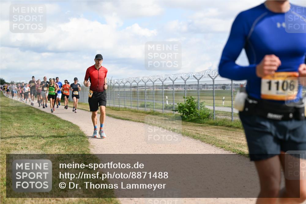 14.09.2025 - Airport Race Dr. Thomas Lammeyer http://msf.ph/oto/8871488 14.09.2025 12:16:04 Laufen 1442, 1106 meine-sportfotos.de