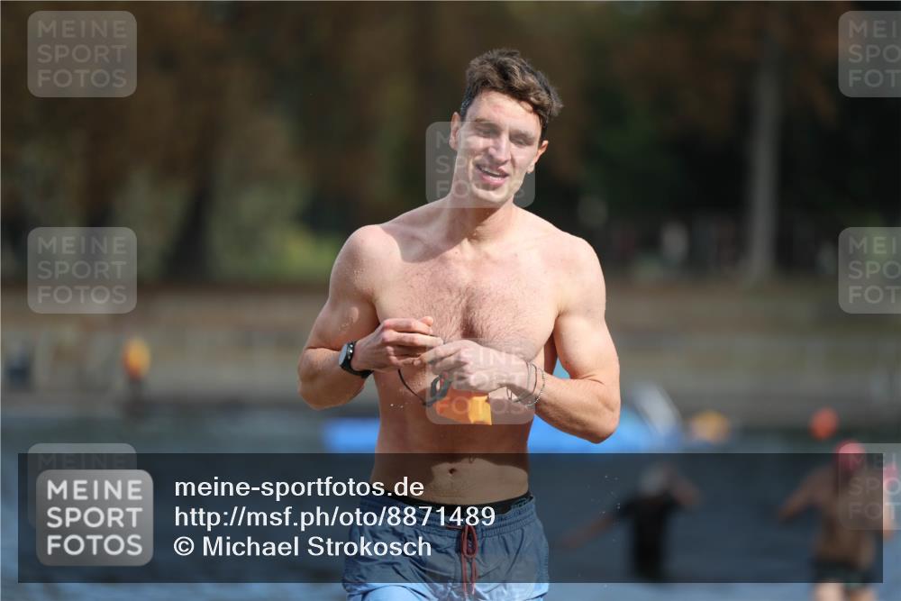 14.09.2025 - Stadtparktriathlon Michael Strokosch http://msf.ph/oto/8871489 14.09.2025 11:33:50 Schwimmen 1029, 1084 meine-sportfotos.de