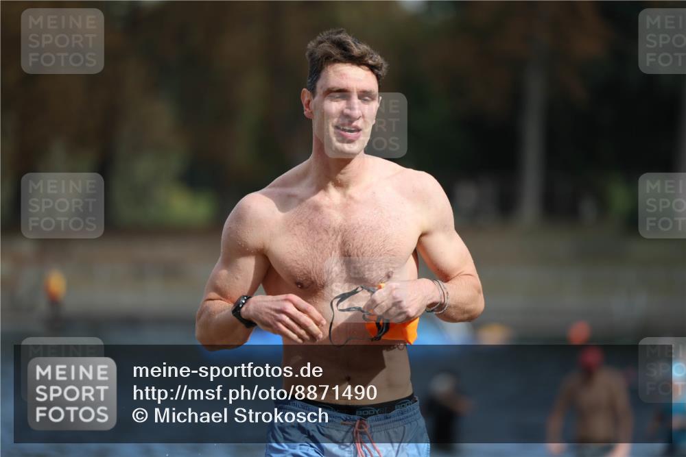 14.09.2025 - Stadtparktriathlon Michael Strokosch http://msf.ph/oto/8871490 14.09.2025 11:33:51 Schwimmen 1029, 1084 meine-sportfotos.de