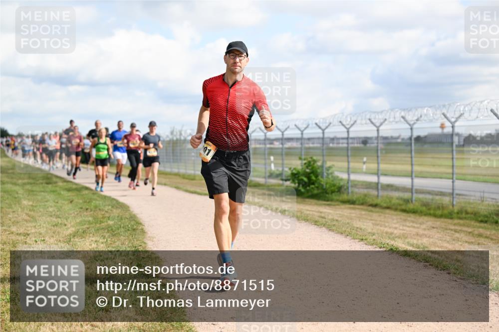 14.09.2025 - Airport Race Dr. Thomas Lammeyer http://msf.ph/oto/8871515 14.09.2025 12:16:06 Laufen 1 meine-sportfotos.de