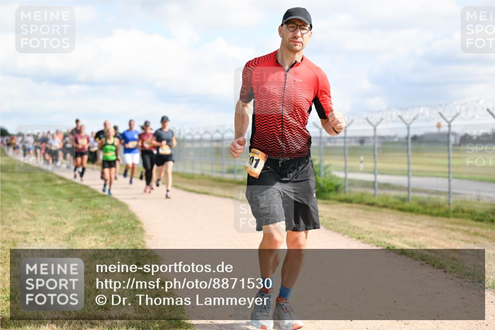 14.09.2025 - Airport Race Dr. Thomas Lammeyer http://msf.ph/oto/8871530 14.09.2025 12:16:07 Laufen 1 meine-sportfotos.de