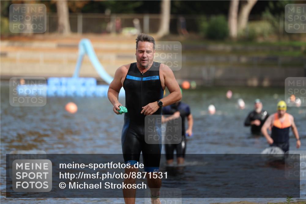 14.09.2025 - Stadtparktriathlon Michael Strokosch http://msf.ph/oto/8871531 14.09.2025 11:34:14 Schwimmen 1056, 1121 meine-sportfotos.de