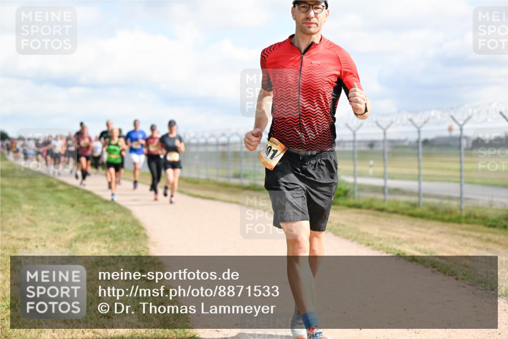 14.09.2025 - Airport Race Dr. Thomas Lammeyer http://msf.ph/oto/8871533 14.09.2025 12:16:07 Laufen 1 meine-sportfotos.de