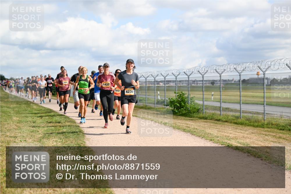 14.09.2025 - Airport Race Dr. Thomas Lammeyer http://msf.ph/oto/8871559 14.09.2025 12:16:09 Laufen 2086, 1432, 1442, 4236 meine-sportfotos.de
