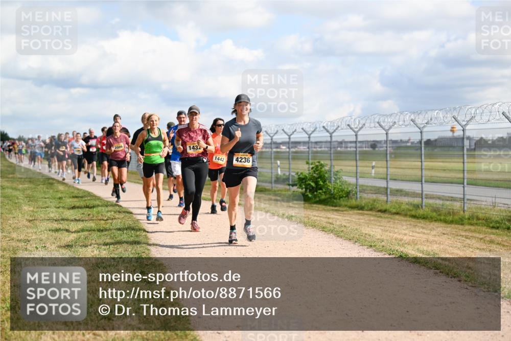 14.09.2025 - Airport Race Dr. Thomas Lammeyer http://msf.ph/oto/8871566 14.09.2025 12:16:09 Laufen 2086, 1432, 1442, 4236 meine-sportfotos.de