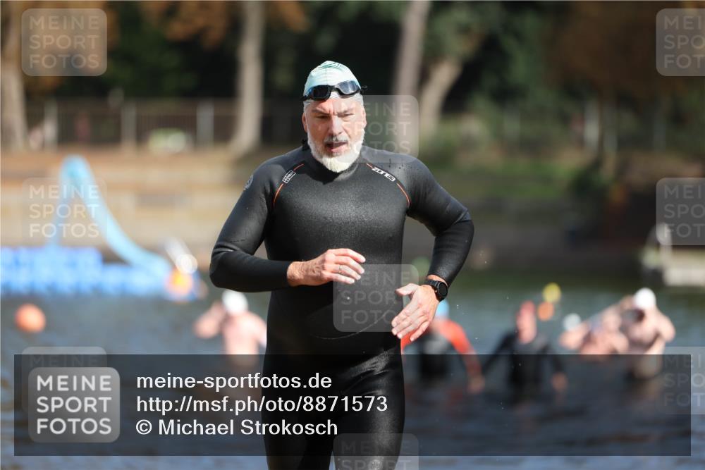 14.09.2025 - Stadtparktriathlon Michael Strokosch http://msf.ph/oto/8871573 14.09.2025 11:34:35 Schwimmen 1094 meine-sportfotos.de