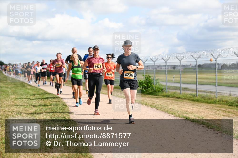 14.09.2025 - Airport Race Dr. Thomas Lammeyer http://msf.ph/oto/8871577 14.09.2025 12:16:10 Laufen 1432, 1442, 4236 meine-sportfotos.de