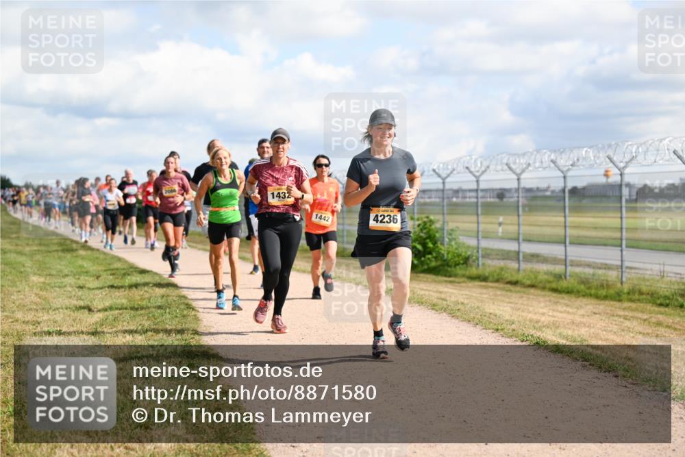 14.09.2025 - Airport Race Dr. Thomas Lammeyer http://msf.ph/oto/8871580 14.09.2025 12:16:10 Laufen 2006, 1432, 1442, 4236 meine-sportfotos.de