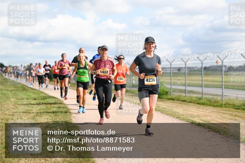 14.09.2025 - Airport Race Dr. Thomas Lammeyer http://msf.ph/oto/8871583 14.09.2025 12:16:10 Laufen 1432, 1442, 4236 meine-sportfotos.de