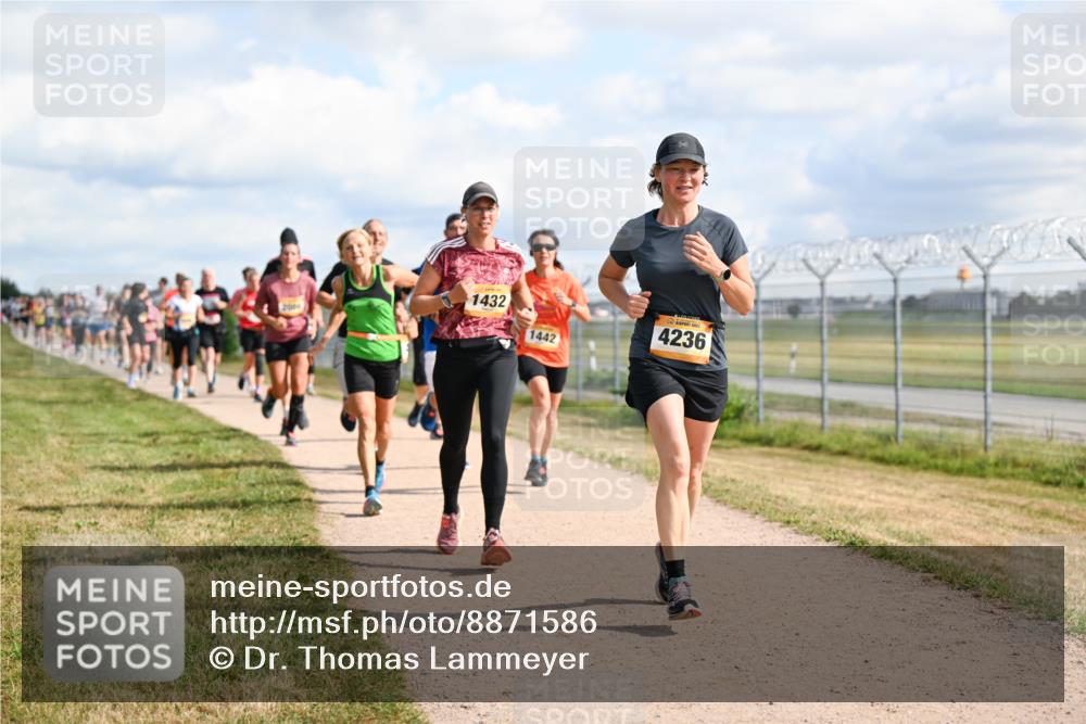 14.09.2025 - Airport Race Dr. Thomas Lammeyer http://msf.ph/oto/8871586 14.09.2025 12:16:10 Laufen 1432, 2004, 1442, 4236 meine-sportfotos.de