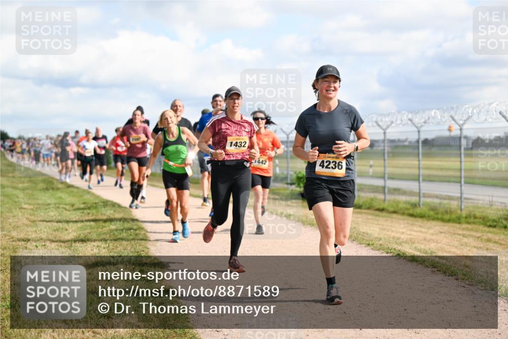14.09.2025 - Airport Race Dr. Thomas Lammeyer http://msf.ph/oto/8871589 14.09.2025 12:16:10 Laufen 1432, 1442, 4236 meine-sportfotos.de