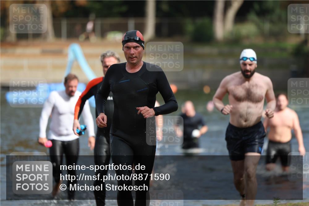14.09.2025 - Stadtparktriathlon Michael Strokosch http://msf.ph/oto/8871590 14.09.2025 11:34:52 Schwimmen 789, 1050, 1055, 1066, 1085, 1098, 1117 meine-sportfotos.de