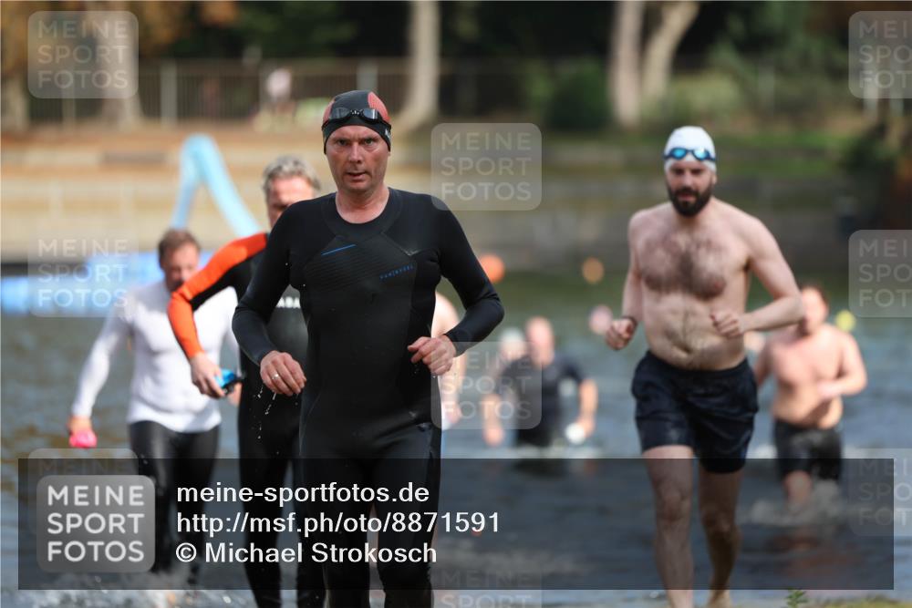 14.09.2025 - Stadtparktriathlon Michael Strokosch http://msf.ph/oto/8871591 14.09.2025 11:34:52 Schwimmen 789, 1050, 1055, 1066, 1085, 1098, 1117 meine-sportfotos.de