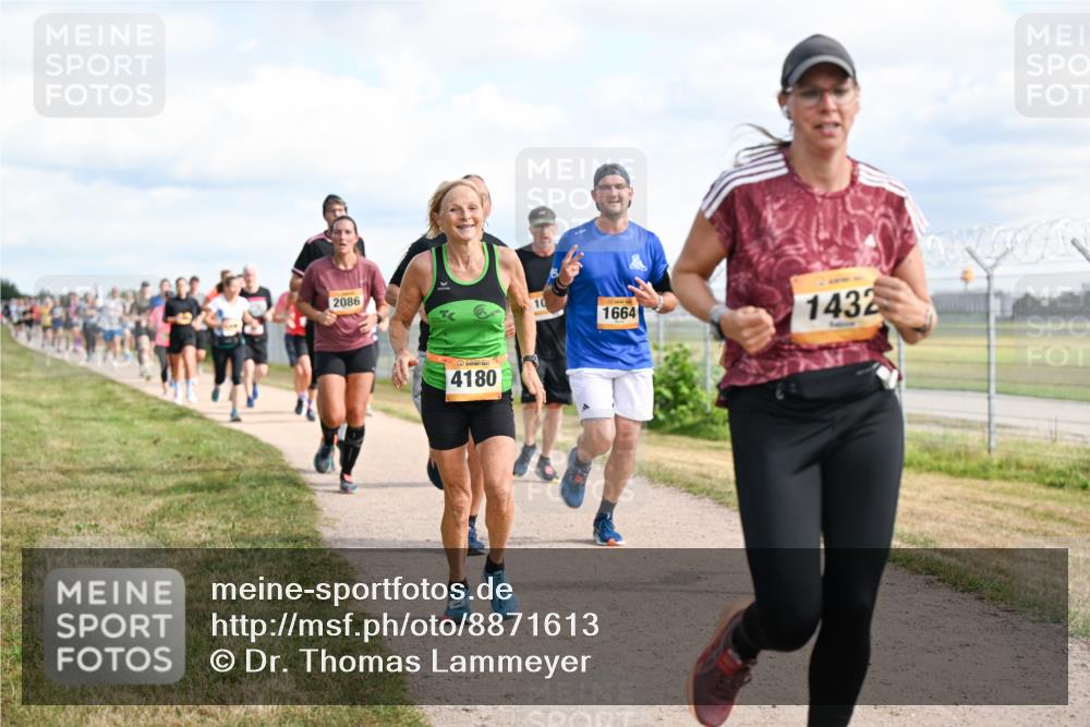 14.09.2025 - Airport Race Dr. Thomas Lammeyer http://msf.ph/oto/8871613 14.09.2025 12:16:12 Laufen 2086, 4180, 10, 1664, 1432 meine-sportfotos.de