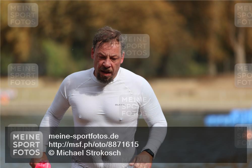 14.09.2025 - Stadtparktriathlon Michael Strokosch http://msf.ph/oto/8871615 14.09.2025 11:35:00 Schwimmen 1050, 1055, 1066, 1085, 1089, 1098 meine-sportfotos.de