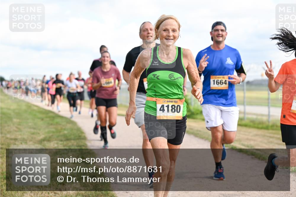 14.09.2025 - Airport Race Dr. Thomas Lammeyer http://msf.ph/oto/8871631 14.09.2025 12:16:13 Laufen 4180, 1664 meine-sportfotos.de