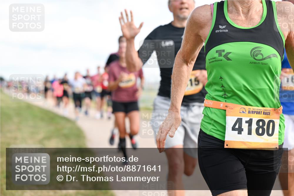 14.09.2025 - Airport Race Dr. Thomas Lammeyer http://msf.ph/oto/8871641 14.09.2025 12:16:14 Laufen 15, 42, 4180 meine-sportfotos.de