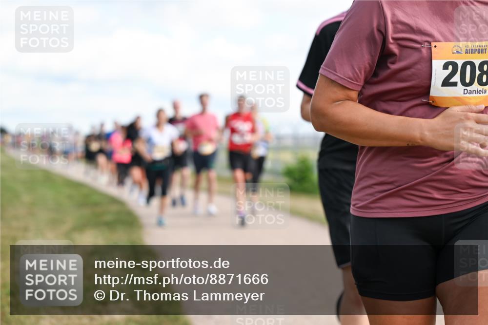14.09.2025 - Airport Race Dr. Thomas Lammeyer http://msf.ph/oto/8871666 14.09.2025 12:16:15 Laufen 42, 208 meine-sportfotos.de