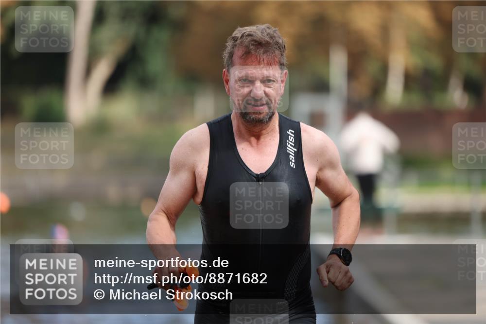 14.09.2025 - Stadtparktriathlon Michael Strokosch http://msf.ph/oto/8871682 14.09.2025 11:35:37 Schwimmen 1116 meine-sportfotos.de