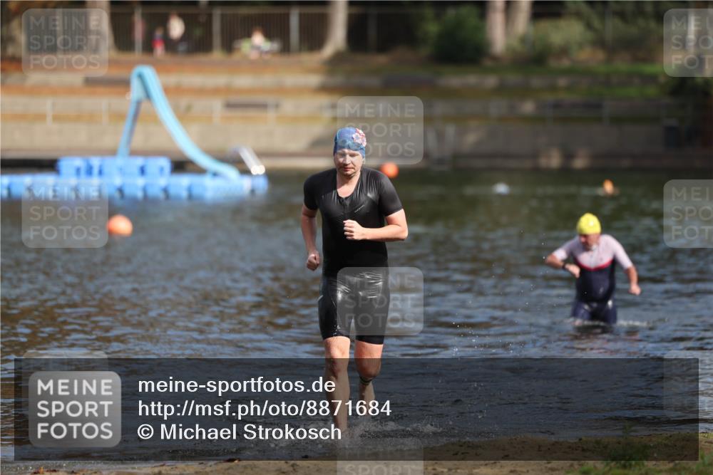 14.09.2025 - Stadtparktriathlon Michael Strokosch http://msf.ph/oto/8871684 14.09.2025 11:35:48 Schwimmen 1061 meine-sportfotos.de